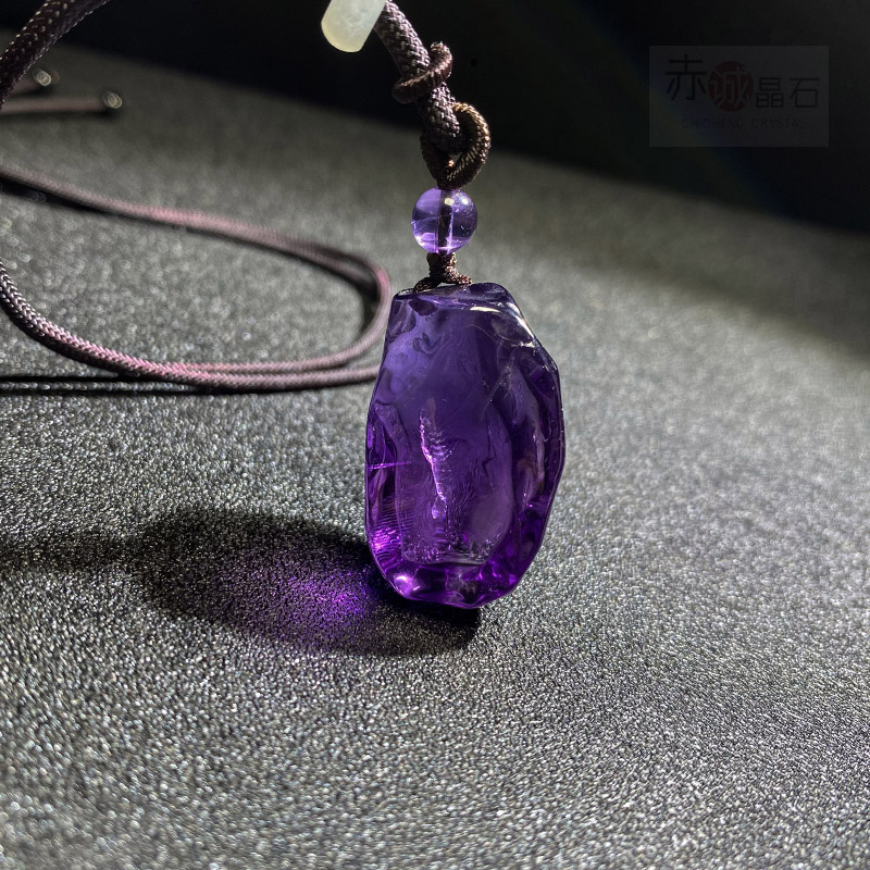 天然紫水晶原石形态随型吊坠把玩