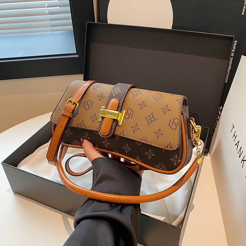 2025新款高级质感时尚小方包