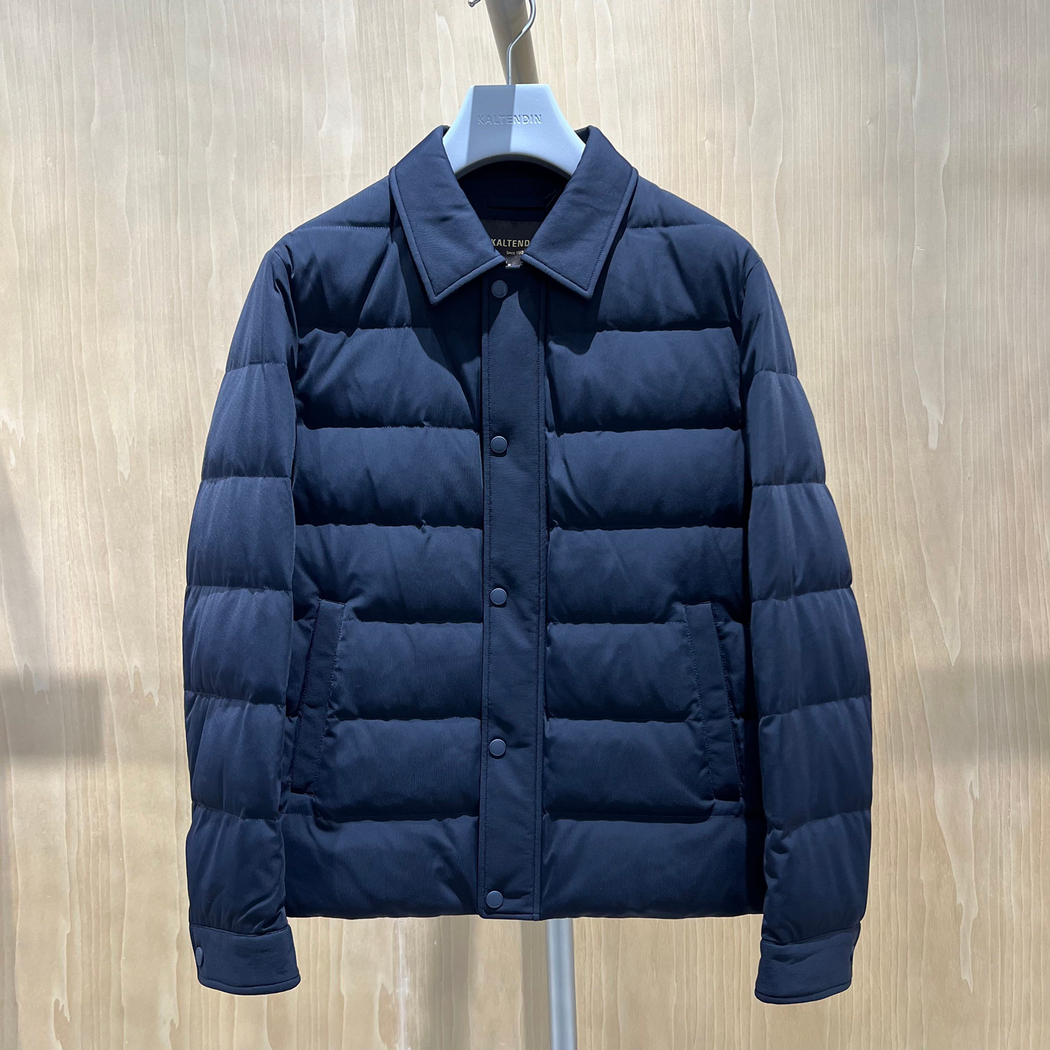 2025新款卡尔丹顿专柜秋冬正品男装外套羽绒服2色 KFBW45902FAW3