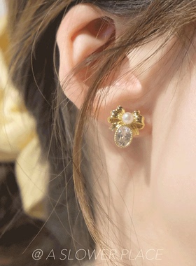 日系甜美蝴蝶结 温柔甜美气质蝴蝶结珍珠镶钻耳钉 925银针高级感