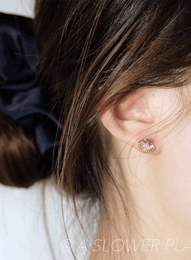法式贝壳珍珠 海边拾贝小巧迷你精致耳钉 925银气质感十足