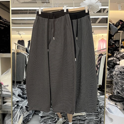 实体店同款2026秋季新款女士高腰绑带加绒条纹弯刀裤欧货显瘦长裤
