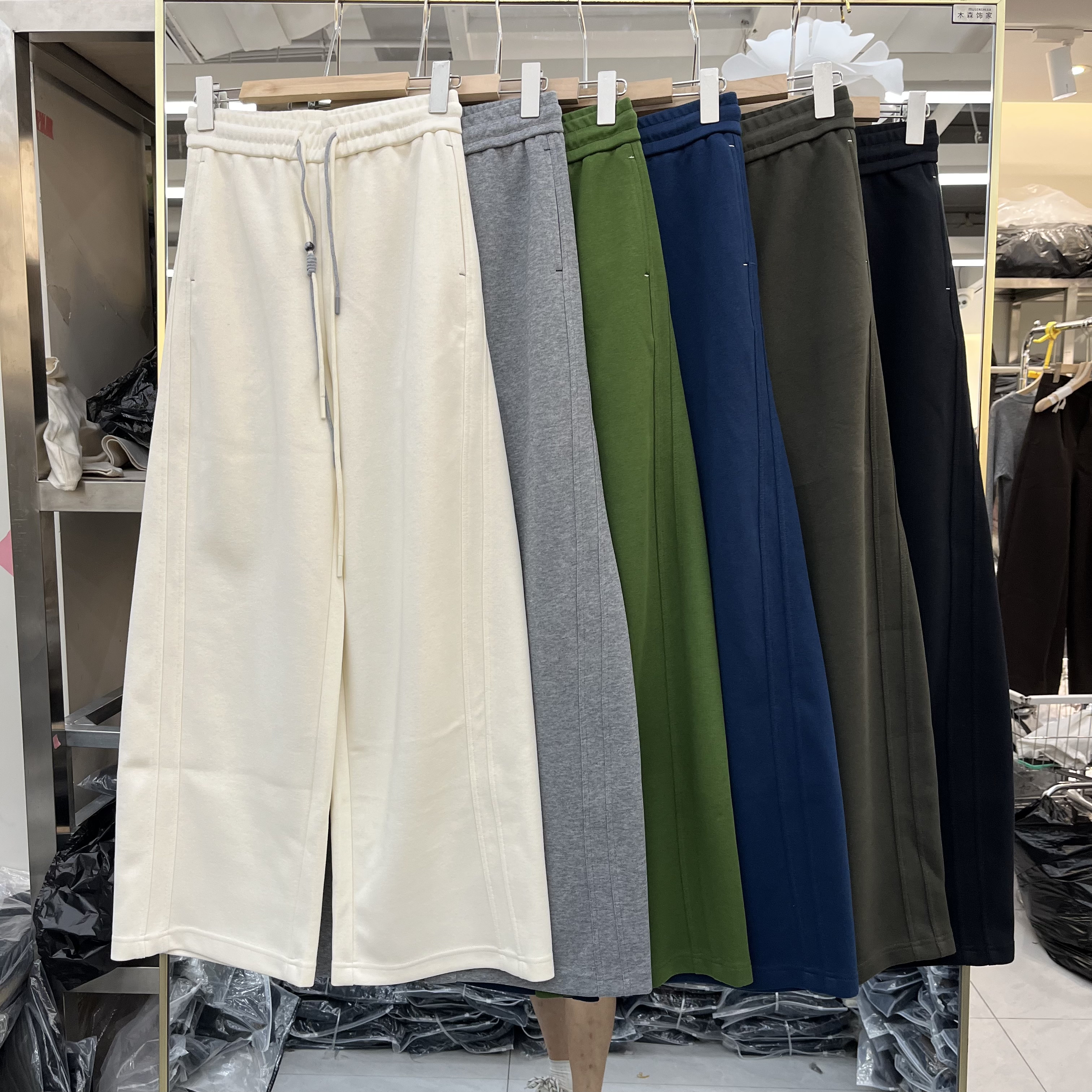 实体店同款2026秋季新款女士松紧腰抽绳阔腿休闲裤欧货时尚运动裤