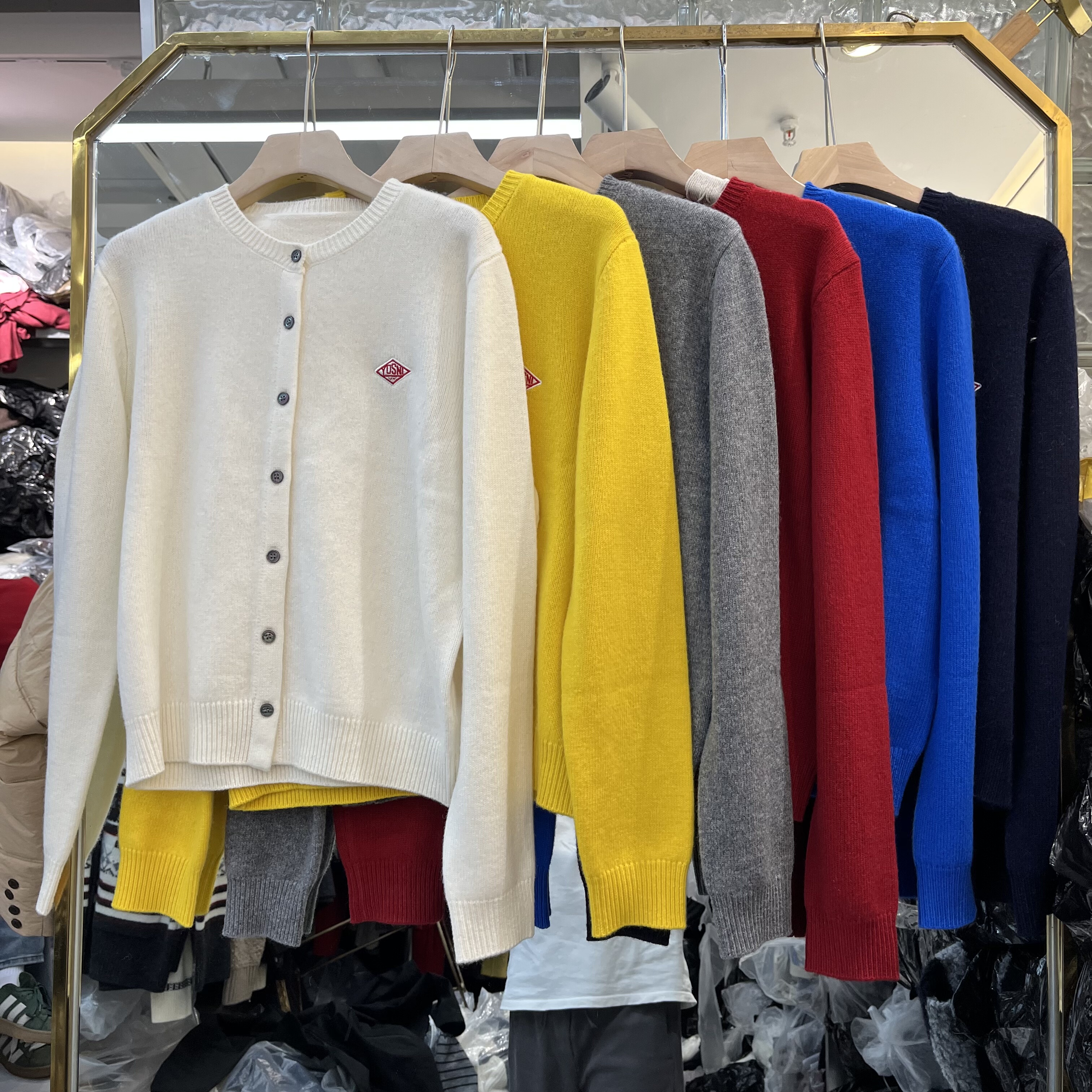 欧洲站2025秋冬新款女士圆领胸口刺绣全羊毛长袖开衫欧货时尚针织