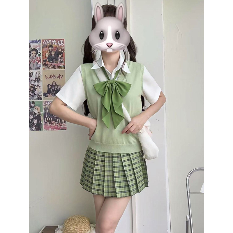 JK制服套装V领绿色背心马甲校供感叠穿白色衬衫百搭新款小青梅裙