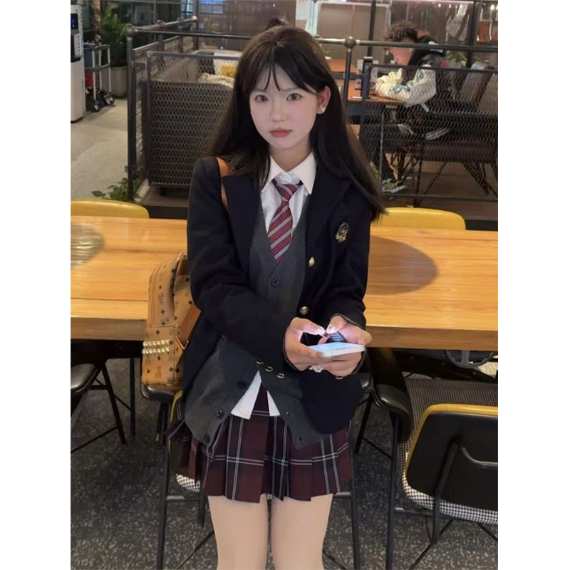 校供感减龄西装套装女学生小个子修身显瘦日系学院风JK制服三件套