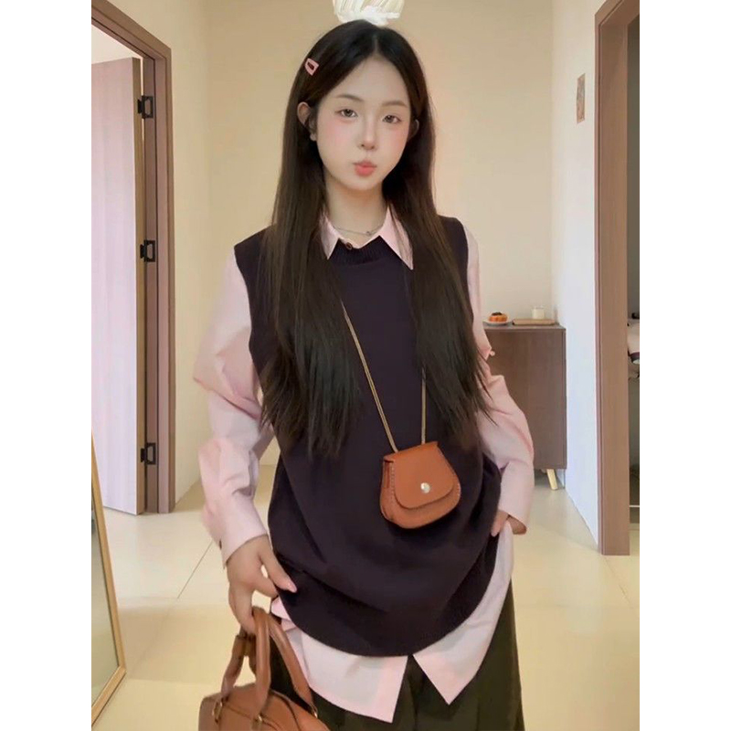 美拉德慵懒休闲风棕色针织马甲背心毛衣女秋季粉色衬衫上衣两件套