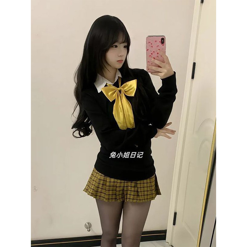 原创制服黑色针织衫毛衣百搭基础款衬衫叠穿向日葵格裙秋冬一整套,女装/女士精品,时尚套装,淘宝优惠券,粉丝福利购,淘宝优惠卷