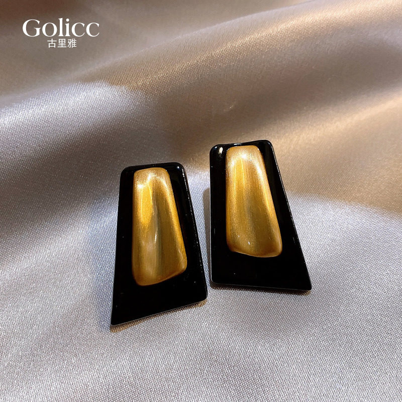 金色拉丝不规则耳环女2026年新款爆款耳饰秋冬高级感轻奢耳钉复古,饰品/流行首饰/时尚饰品新,耳环,淘宝优惠券,粉丝福利购,淘宝优惠卷