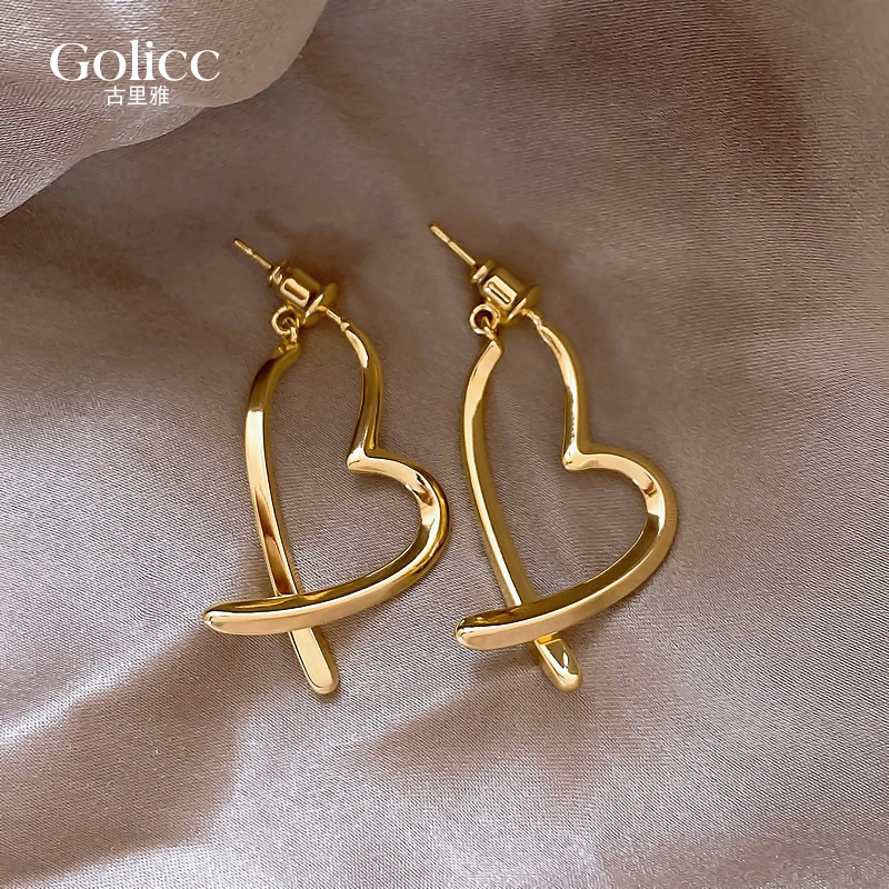 简约气质爱心耳环个性洋气耳饰