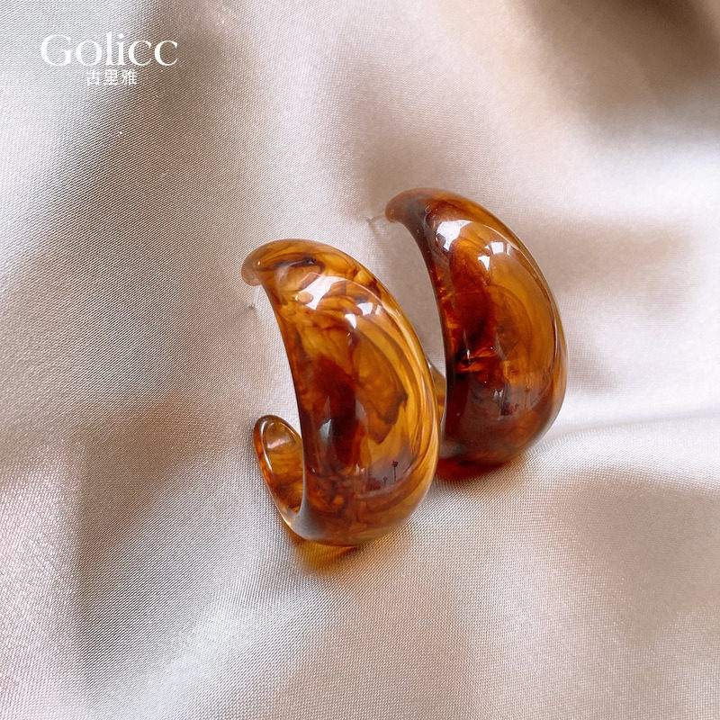 美拉德复古焦糖色C型耳环高级感