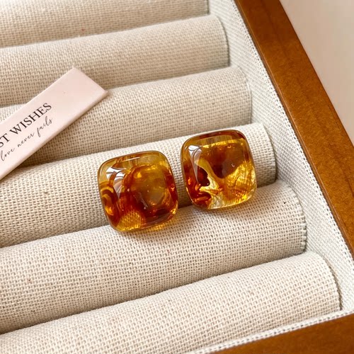 染清透琥珀色方形耳钉气质耳饰