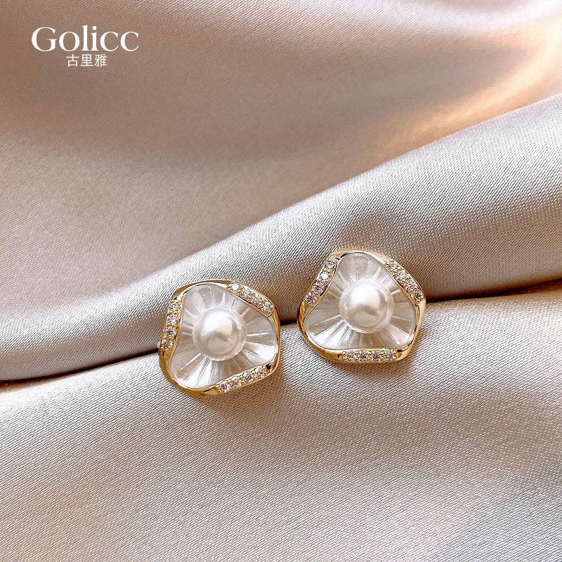 新中式卷边荷叶珍珠耳钉女2026巨好看耳环轻奢高级感耳饰独特漂亮