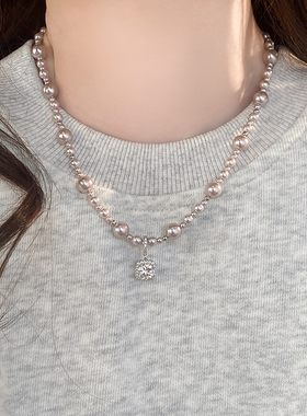 曼塔玫瑰方糖珍珠项链女款206新款毛衣链锁骨颈链配饰轻奢高级感