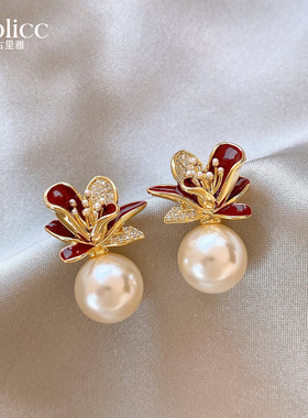 红色珍珠花朵耳钉女秋冬精致耳饰轻奢高级感气质大气耳环2025新款