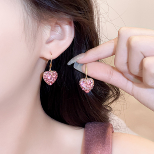 粉色满钻爱心耳钩耳环女2025新款 高级感轻奢小众耳钉精致耳饰 爆款