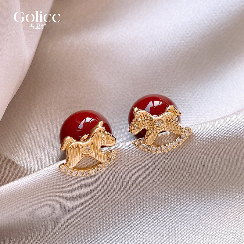 双面红色珍珠小马耳环女本命年耳钉马年碎冰冰条纹耳饰高级感轻奢,饰品/流行首饰/时尚饰品新,耳环,淘宝优惠券,粉丝福利购,淘宝优惠卷