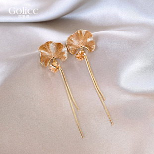 金色银杏叶流苏耳环女2026新款爆款高级感轻奢耳钉适合冬天的耳饰