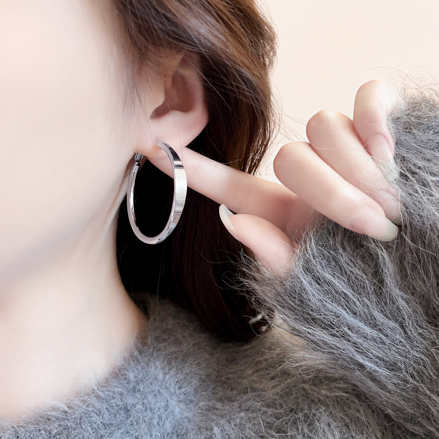 银色素圈大圈圈耳环女高级感轻奢耳饰适合圆脸的耳圈夸张耳钉小众,饰品/流行首饰/时尚饰品新,耳环,淘宝优惠券,粉丝福利购,淘宝优惠卷