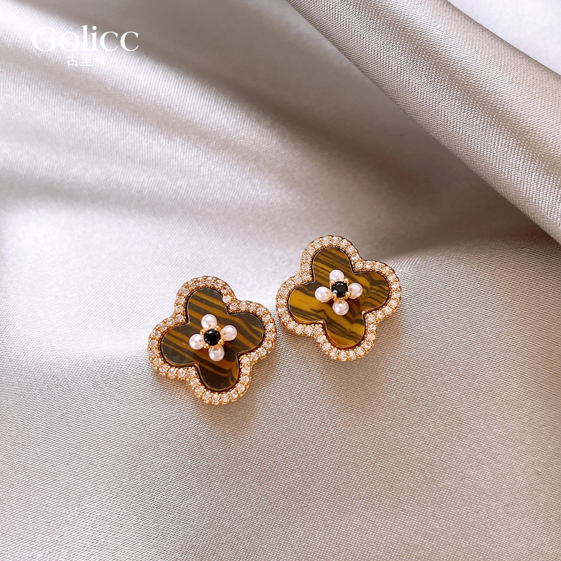 金色锆石珍珠虎眼石四叶草耳钉