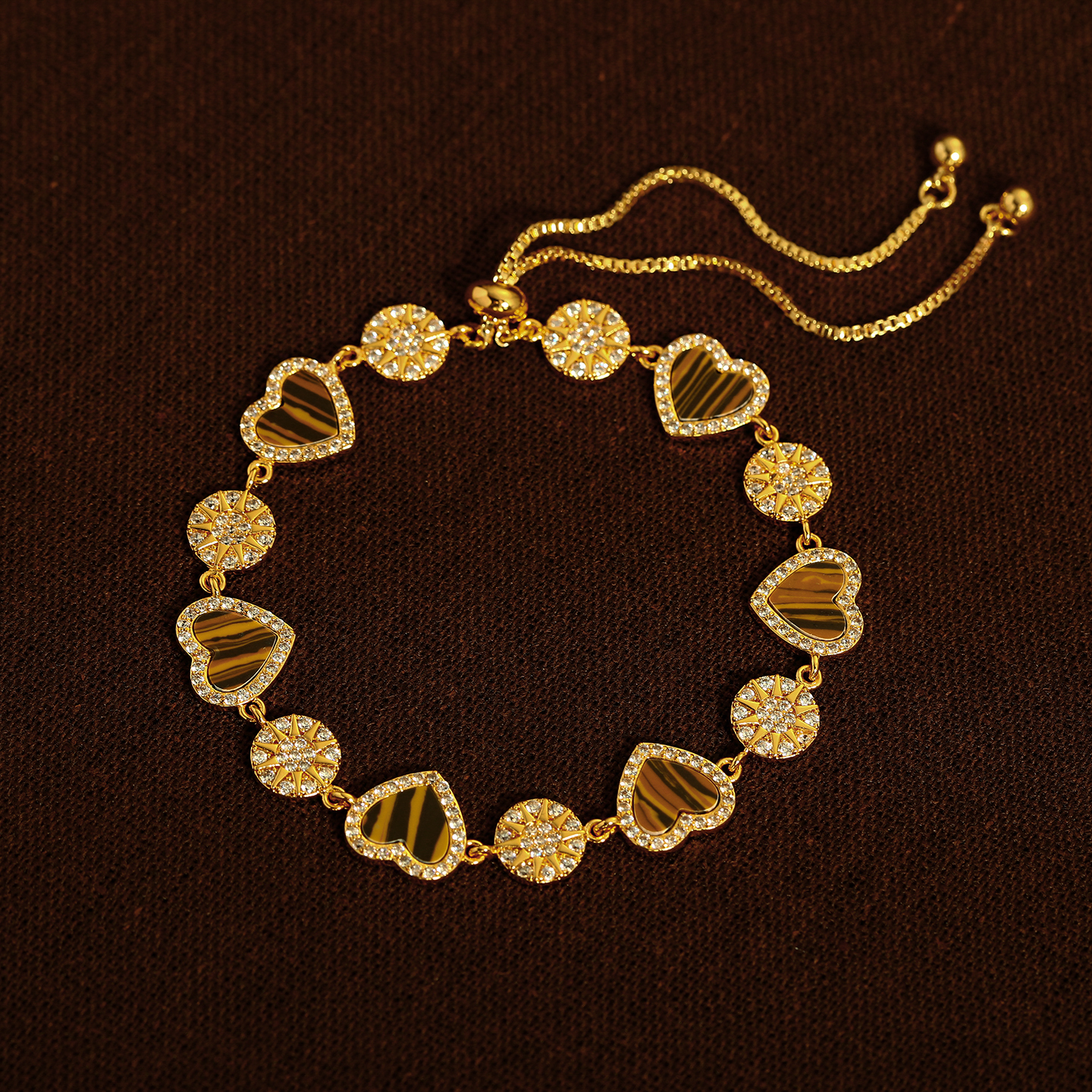 金色虎眼石微镶爱心圆盘手链