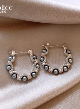 气质灰色珍珠耳环耳圈2025新款爆款小众耳钉轻奢高级感大气耳饰女