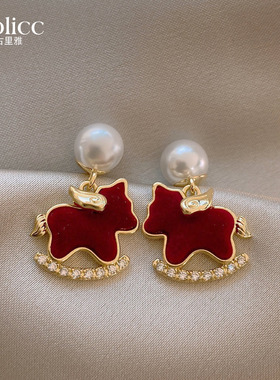 红色小马珍珠本命年耳环女2026新款爆款高级感轻奢耳钉巨好看耳饰