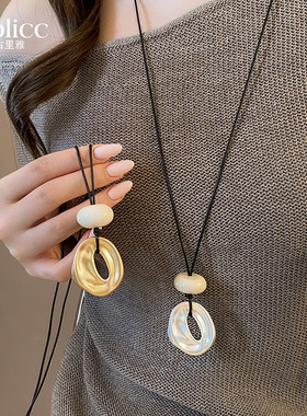 金色不规则圆环吊坠皮绳长项链