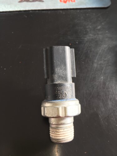 道奇/酷威/大捷龙/300c/克劳斯勒/机油感应塞/机油压力传感器