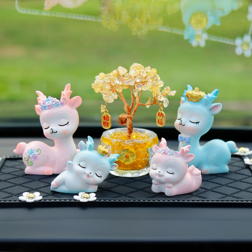 祥瑞彩云鹿汽车摆件一家四口装饰