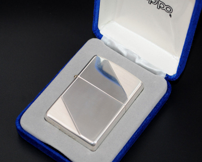 原装正品美国Zippo打火机-绝版收藏-2002年大切角纯银镜面机