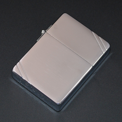 Zippo收藏2007年1935复刻打火机