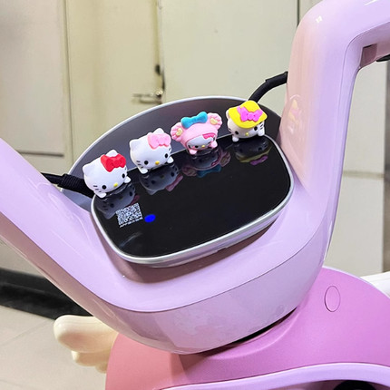 电动车装饰小配件可爱hellokitty仪表盘车把装饰品摆件女卡通女生