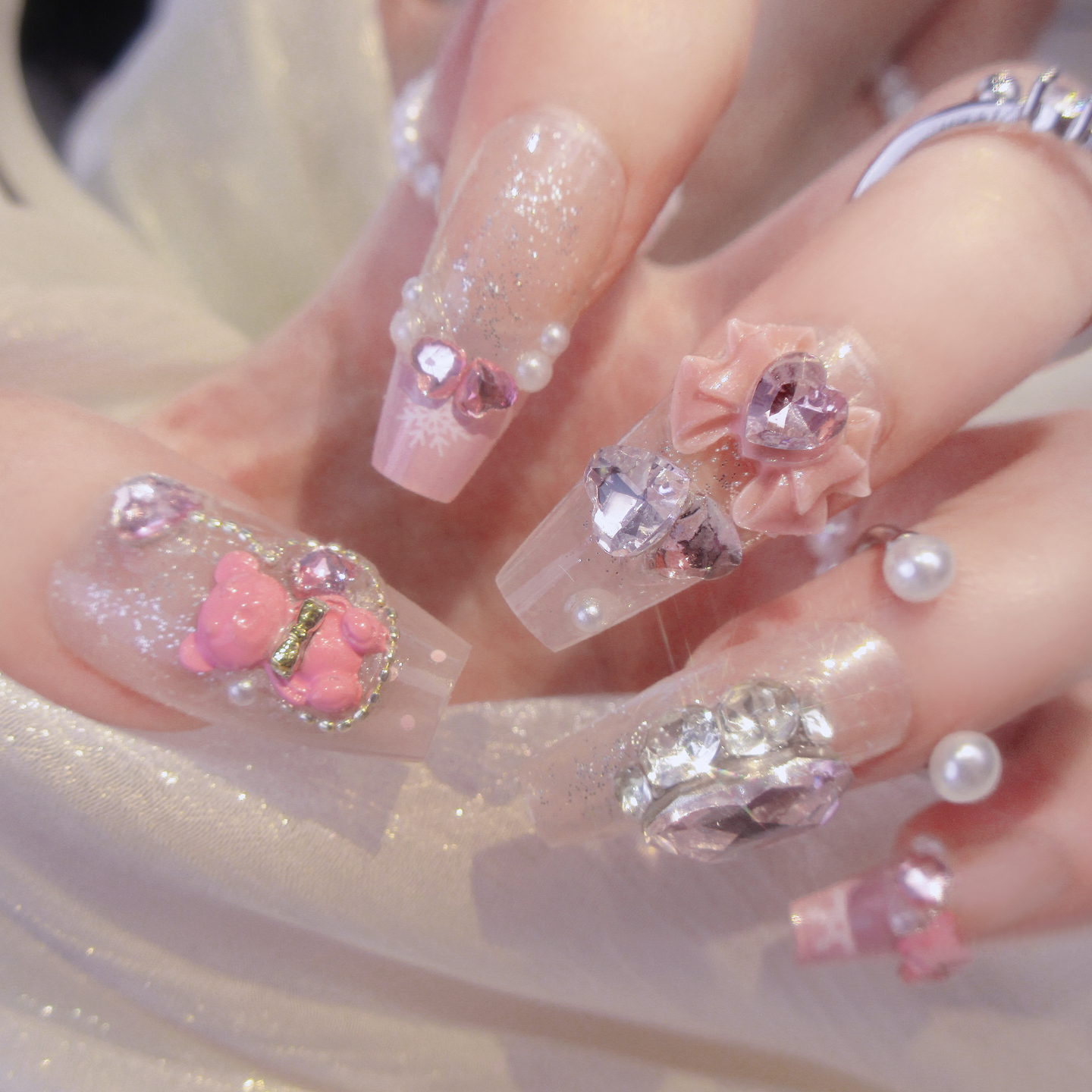 手工美甲穿戴甲成品高级纯欲指甲贴片成品可爱小熊大钻美甲贴片