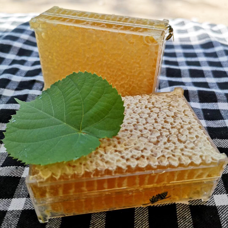 长白山蜂蜜蜂巢蜜嚼着吃盒装蜜脾封盖蜜野生百花蜜500g/盒包邮