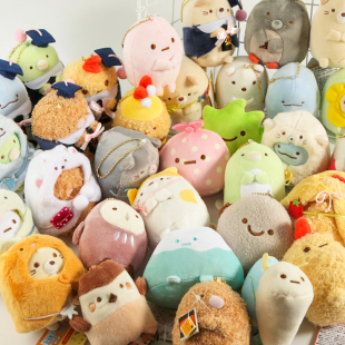 日系墙角落炸虾生物毛绒小挂件企鹅公仔可爱披风毕业书包包玩偶女