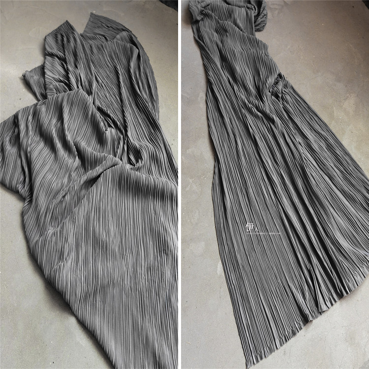 进口原创2024新款三宅一生深灰色褶皱布 春季新款连衣裙造型布料