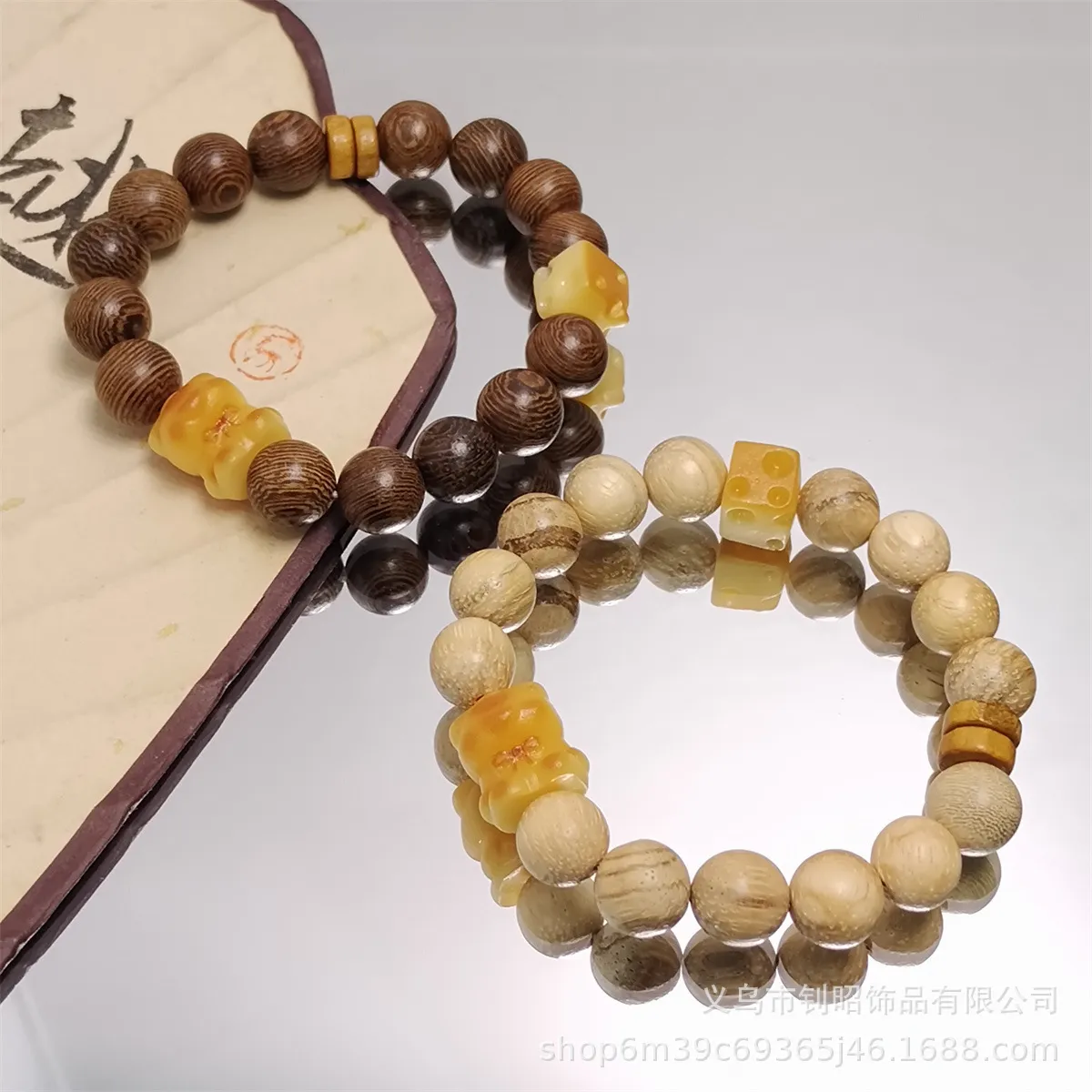 原创设计木质手链时尚简约高级感芝士炭烧小熊百搭手串景区热销款