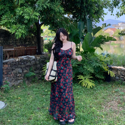 DEMA小德玛 法式玫瑰碎花连衣裙女复古红色吊带海边度假大码长裙