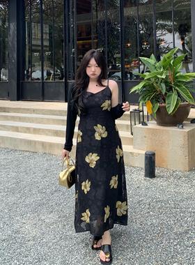 DEMA小德玛法式复古黑金印花吊带连衣裙春夏新款气质显瘦大码长裙