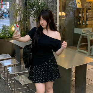 大码 DEMA小德玛 新款 上衣女夏季 碎花半身裙显瘦遮肉 黑色斜肩短袖