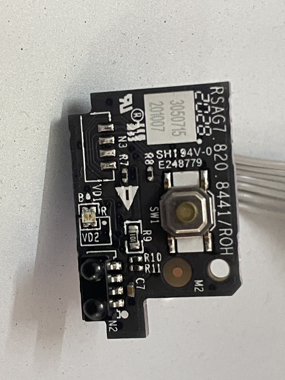 海信65E3F H65E3A 65T51F HZ65A55遥控接收板 按键RSAG7.820.8441 - 实物图