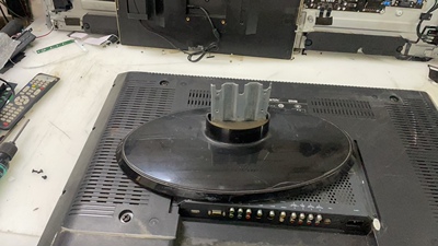 创维32L08HR 32L28RM 37L01HM 32L01DZ 32P95MV底座 支架送螺丝