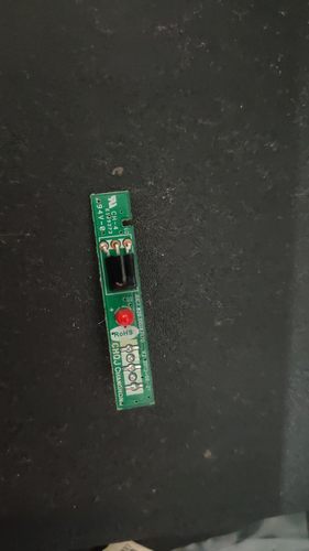 长虹LED32/39C2000i LED39/42C2080i遥控接收板JUC7.820.00087170