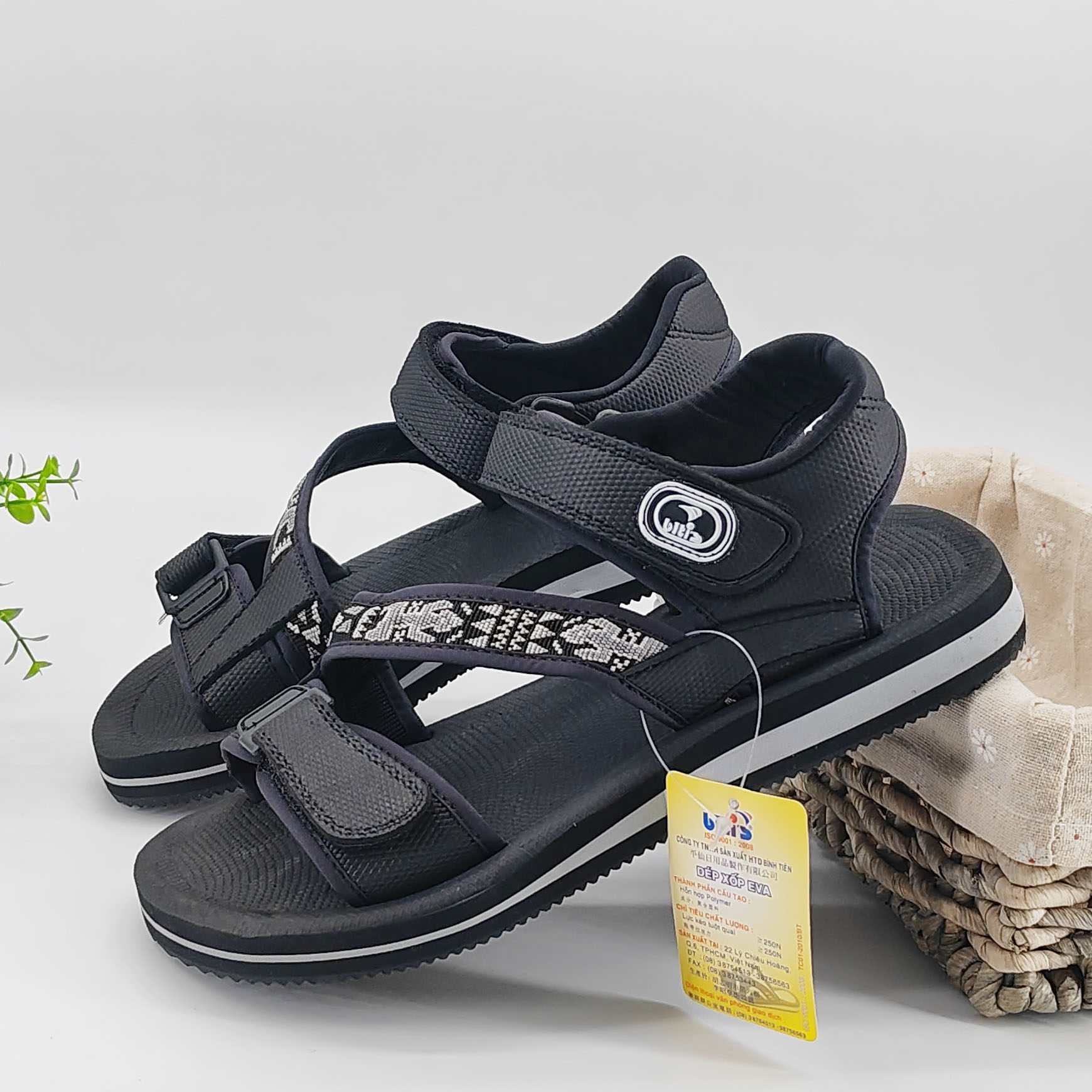 VIETNAM BINH TIEN MENS SANDALS CLASSIC BITIS SUMMER BEACH SHOES RUBBER ANTI-SLIP WADING VELCRO SANDALS