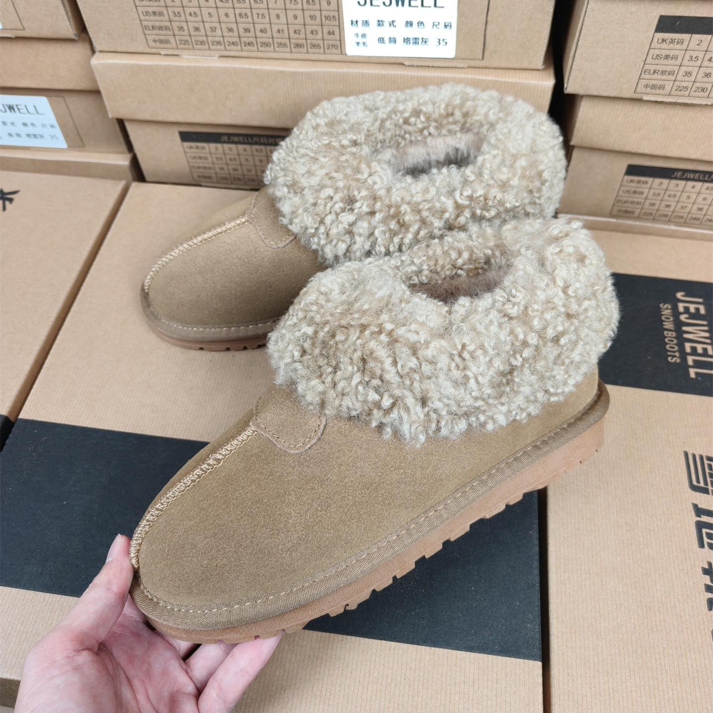 冬季新款泰迪卷毛雪地靴女皮毛一体2026新款短筒羊毛靴子保暖棉鞋