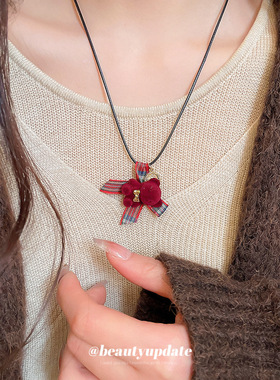 植绒蝴蝶结小熊吊坠项链个性日常休闲百搭锁骨链小众高级感毛衣链