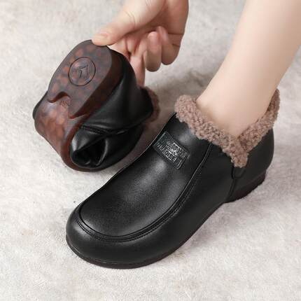 冬季女鞋子真皮软底防滑中老年妈妈鞋加绒保暖棉鞋休闲防滑棉皮鞋