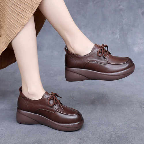 真皮厚底中老年皮鞋松糕底舒适