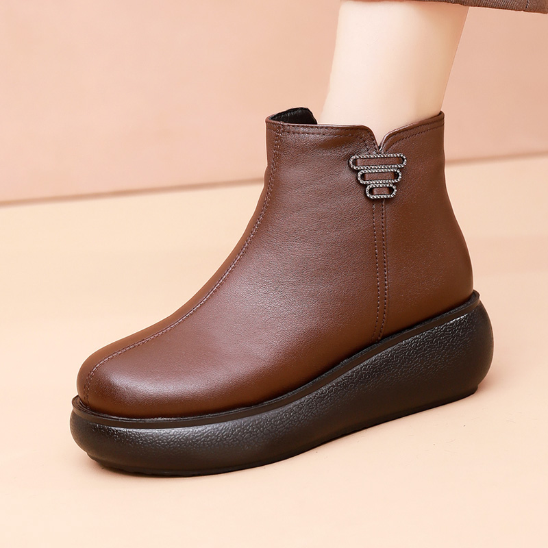 秋冬季厚底中年妈妈短靴女平底加绒棉鞋保暖真皮鞋子舒适大码棉靴